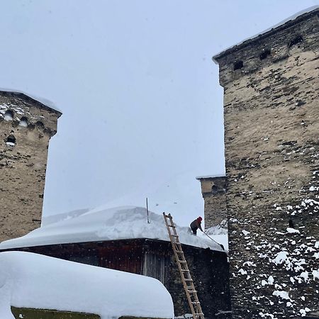 Old House Hotel Ushguli Exterior photo