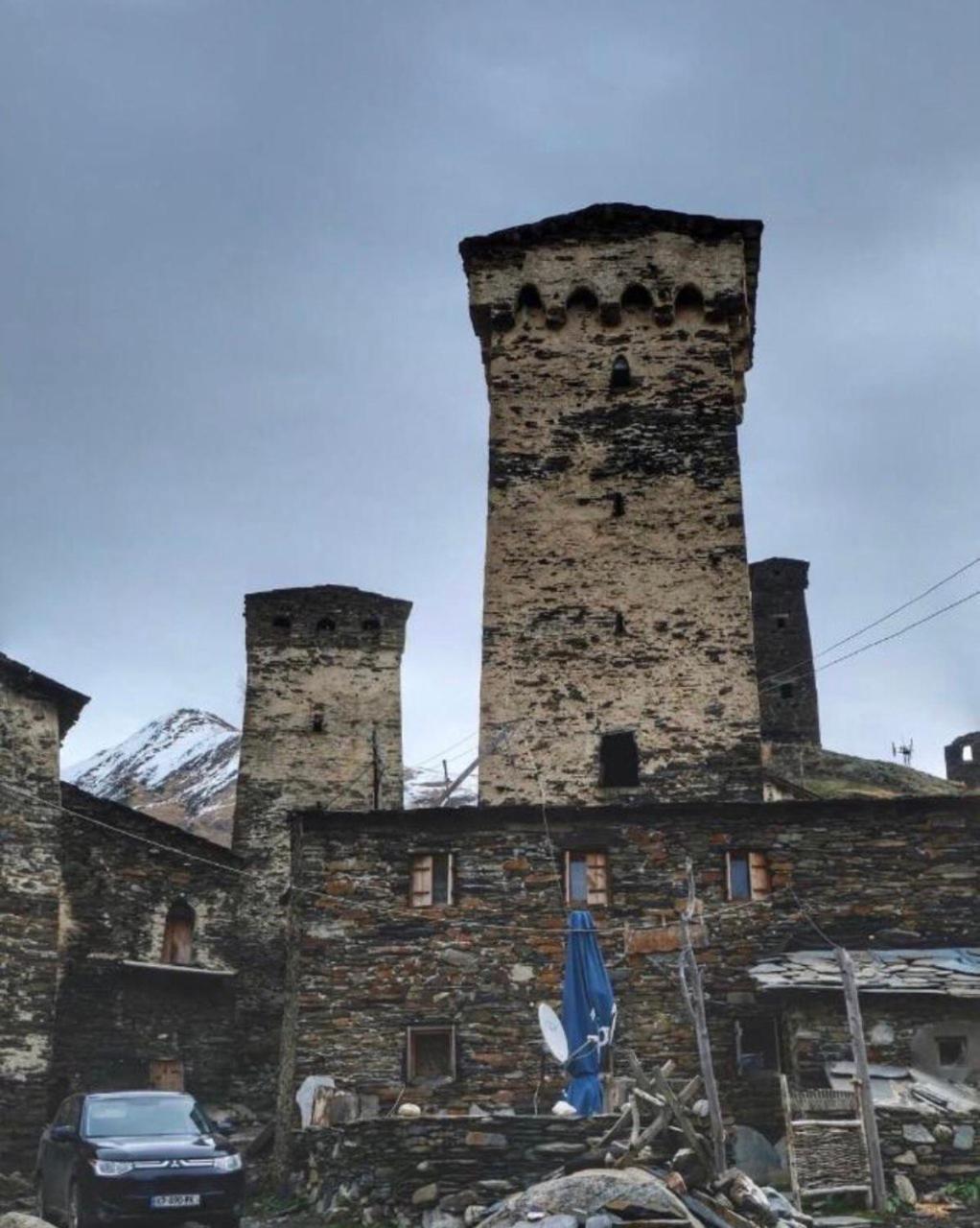 Old House Hotel Ushguli Exterior photo