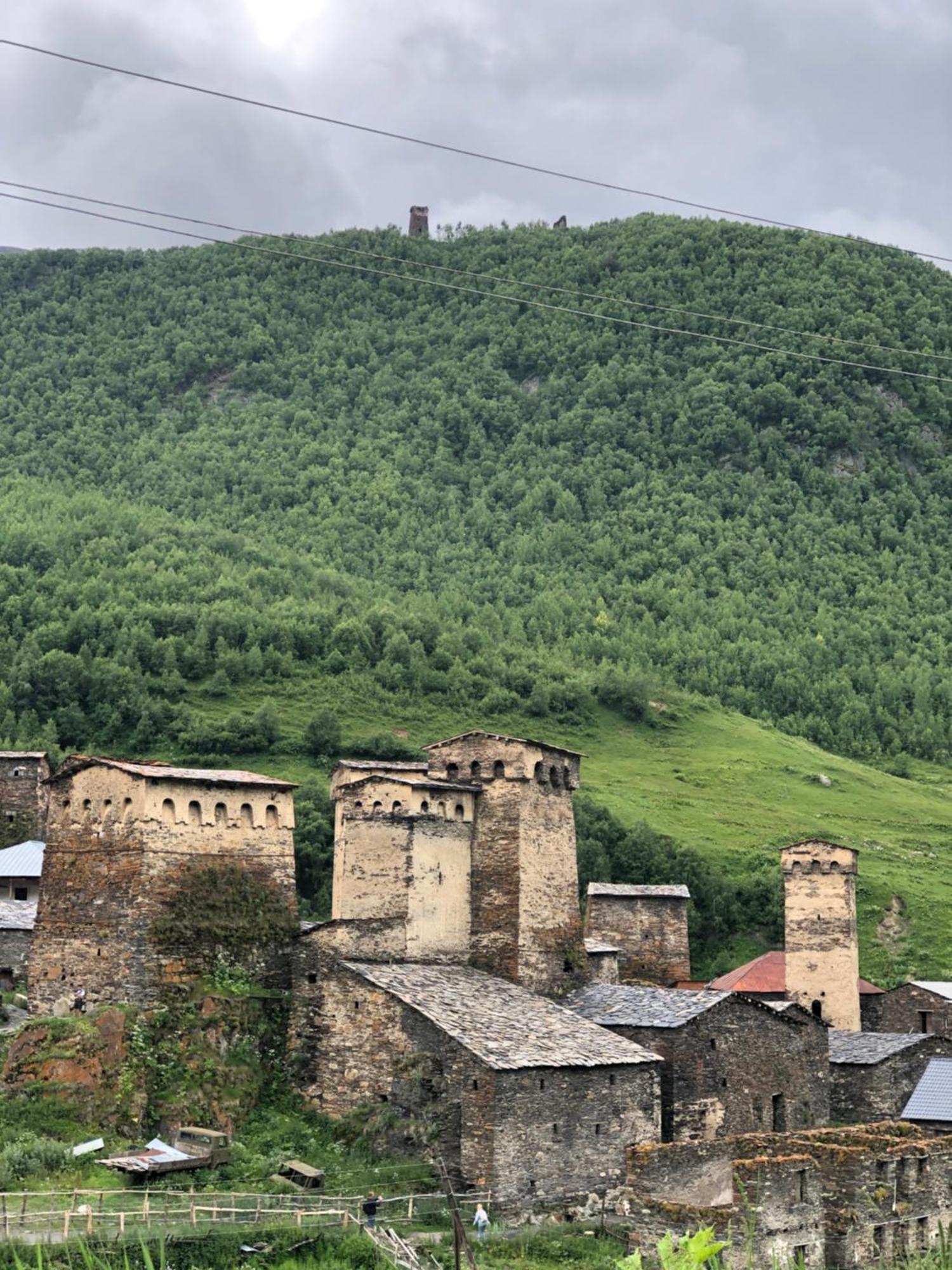 Old House Hotel Ushguli Exterior photo